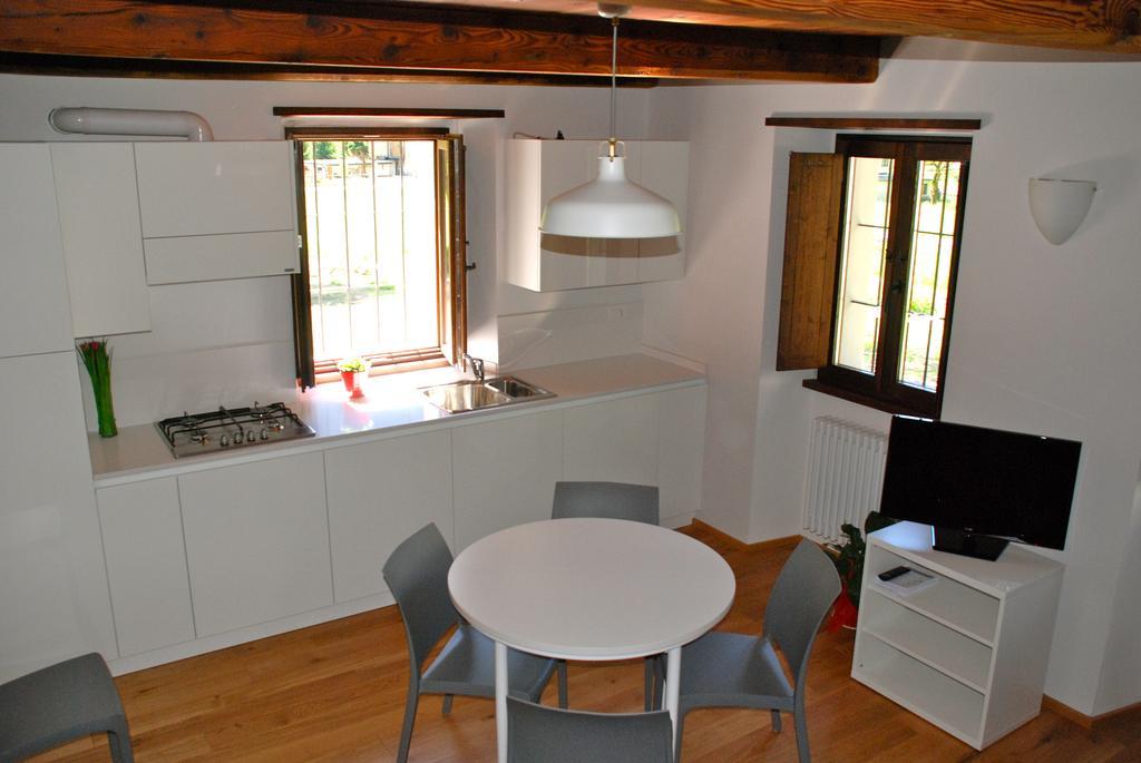 Il Borgo Antico Apartment Cadarese ภายนอก รูปภาพ